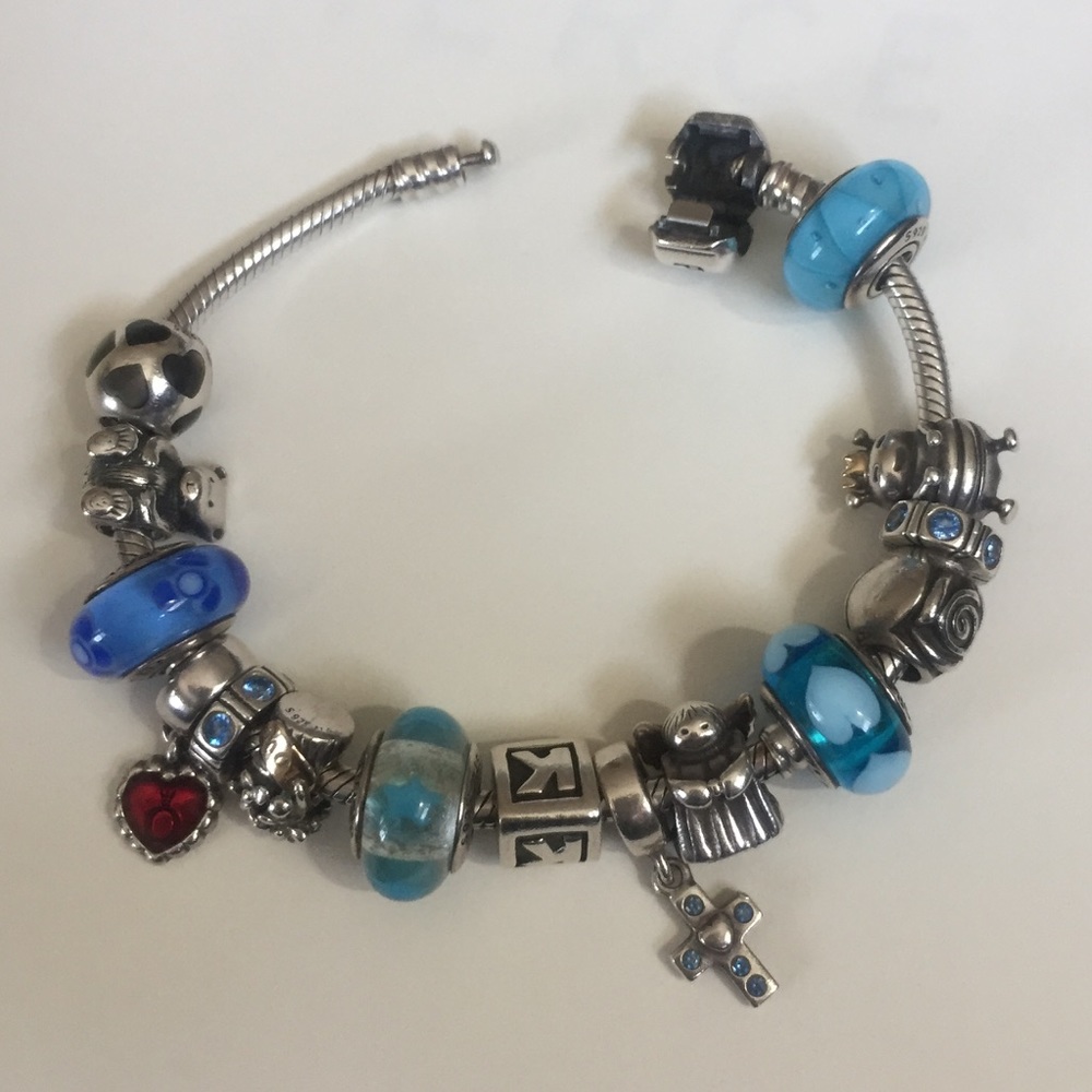 Authentic Pandora Bracelet 7" with 15 charms